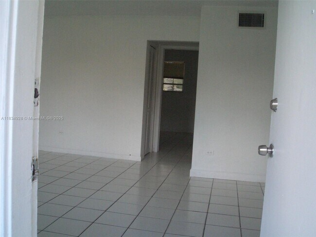 Primary Photo - 9760 SW 184th St