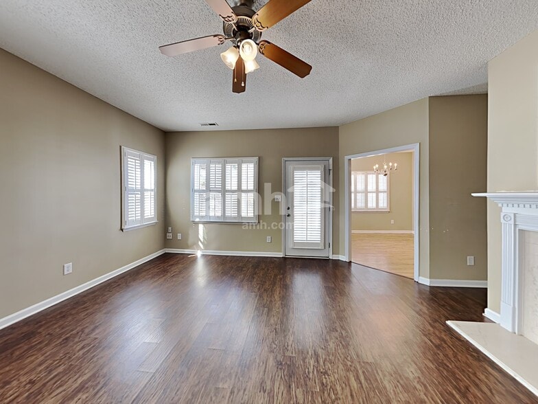 Building Photo - 582 Cotton Brook Dr