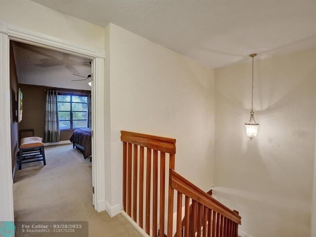 Building Photo - 9113 Vineyard Lake Dr