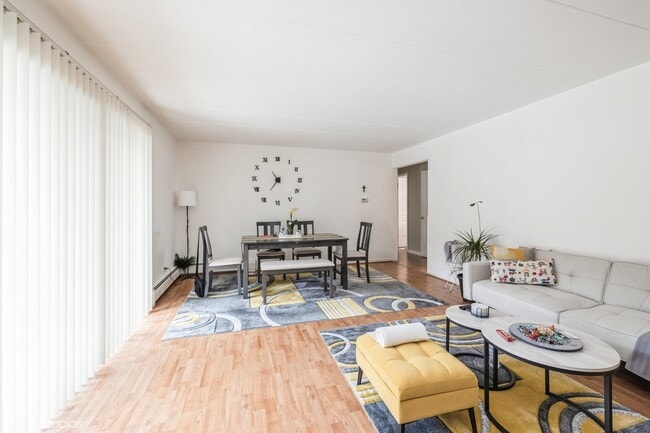 Building Photo - 6148 Kensington Ave