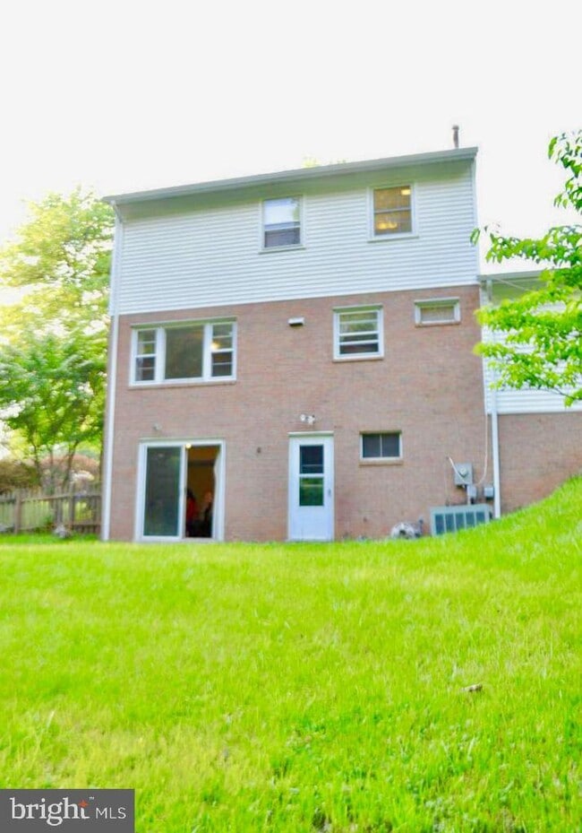 13527 Pennsboro Dr 13527 Pennsboro Dr Chantilly VA 20151 Apartment