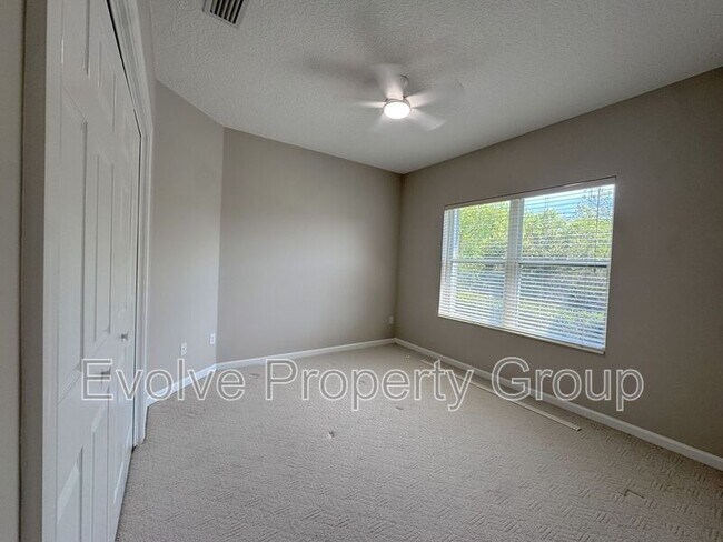 Building Photo - 822 Summer Bay Dr