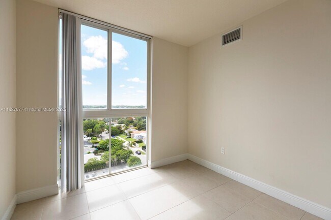 Building Photo - 2350 SW 27th Ave
