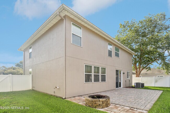 Building Photo - 669 Picasso Ave
