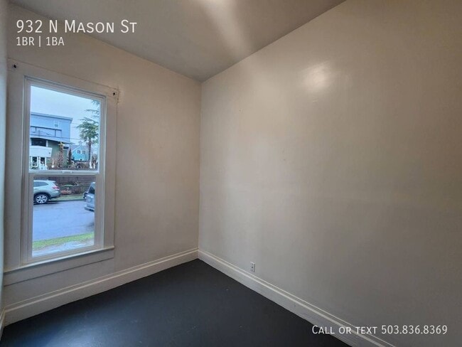Building Photo - 932 N Mason St