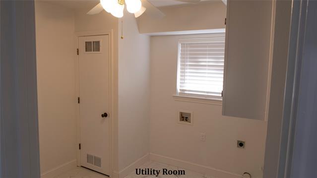 Building Photo - 2300 Monticello Cir