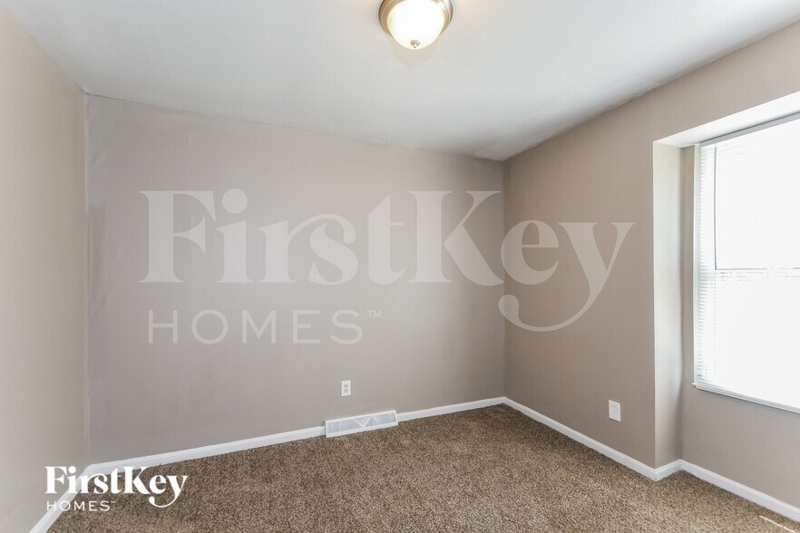Building Photo - 1114 Soria St