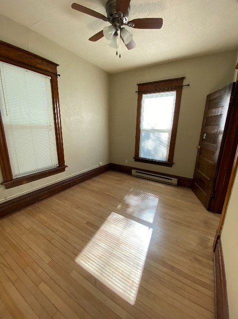 Building Photo - 1044 College St N