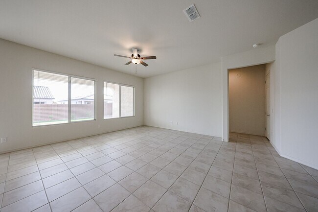 Building Photo - 4 Bedroom Home in Asante Community