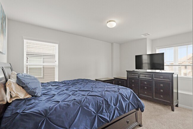 Building Photo - 14615 Olive Sparrow Ln