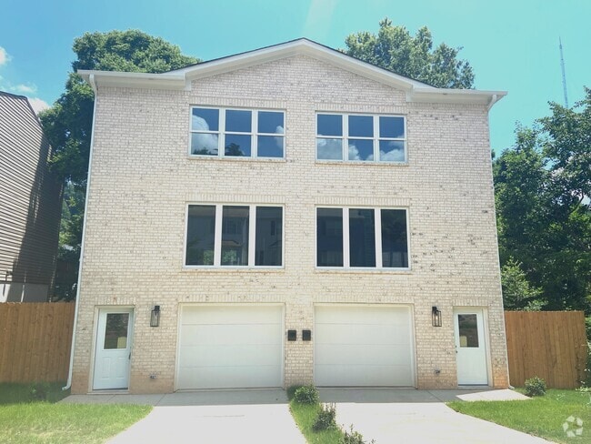 Building Photo - 1719 13th Ct S