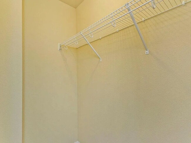 Building Photo - 335 Rachel St