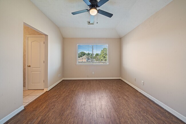 Building Photo - 9306 Lochflora Dr