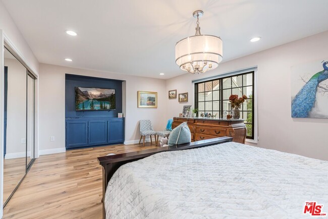 Building Photo - 18100 Burbank Blvd