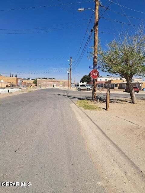 Building Photo - 623 NE Davis St