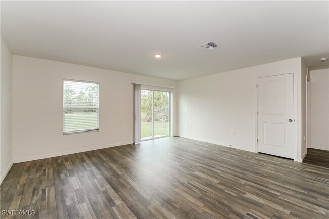 Building Photo - 4166 NW 40th Ave