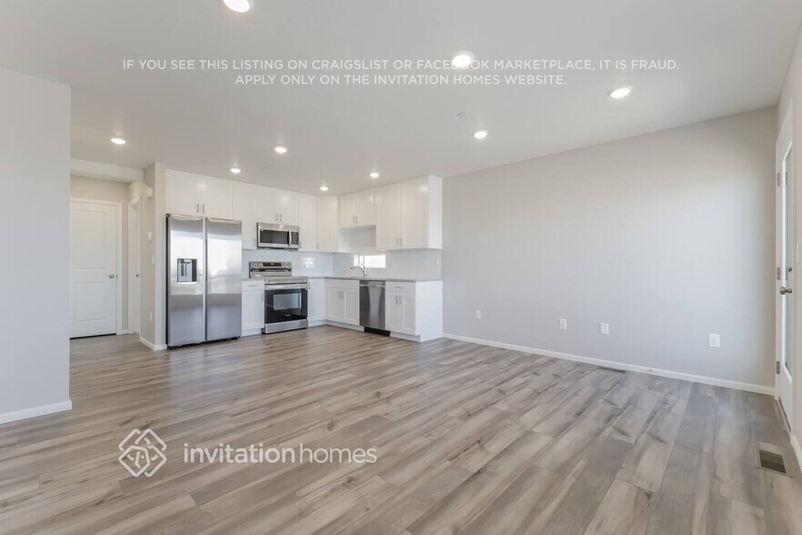 Building Photo - 13551 E 103rd Pl