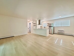 Building Photo - Locust312 (**CW-KS)