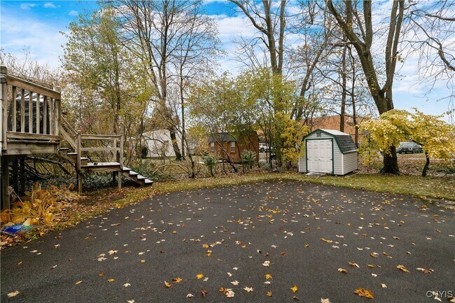 Building Photo - 144 Durston Ave