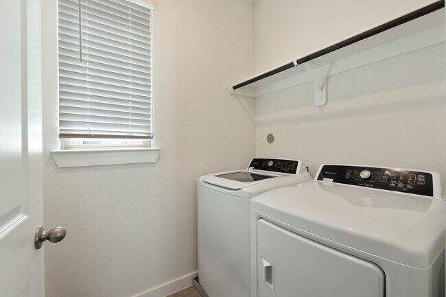 Building Photo - 17114 Pentland Hls Wy