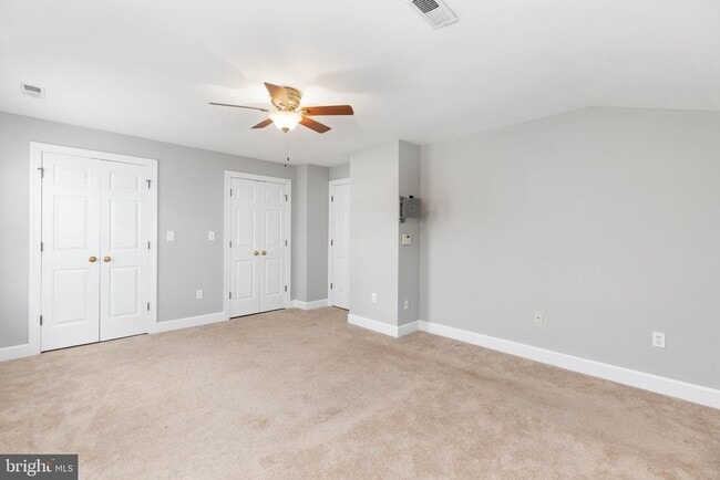 Building Photo - 1445 Heatherstone Dr