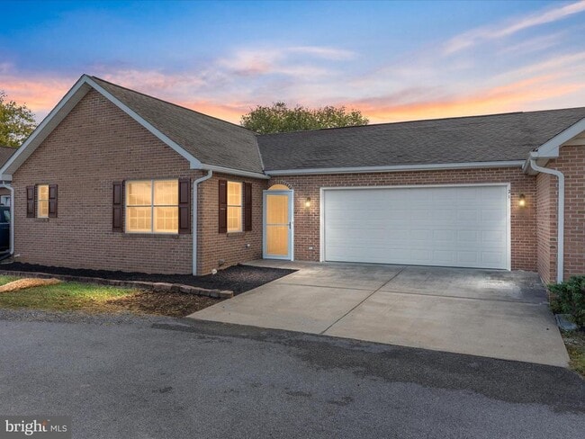 Building Photo - 21 Courtney Cir