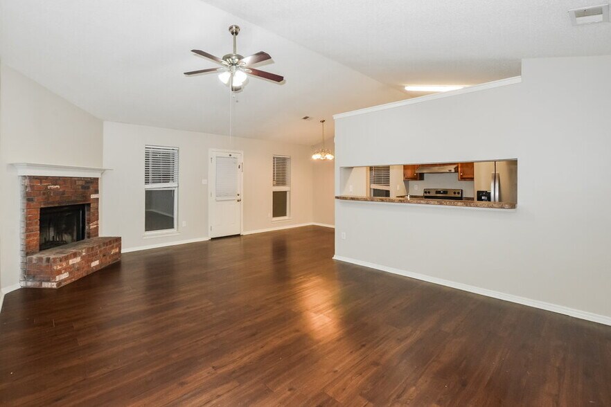 Building Photo - 10102 Williford Dr