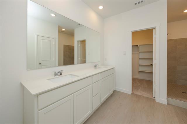 Building Photo - 2220 Pommel Ln