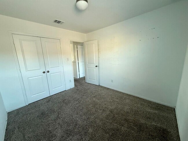 Building Photo - 8109 Copper Prairie Bend