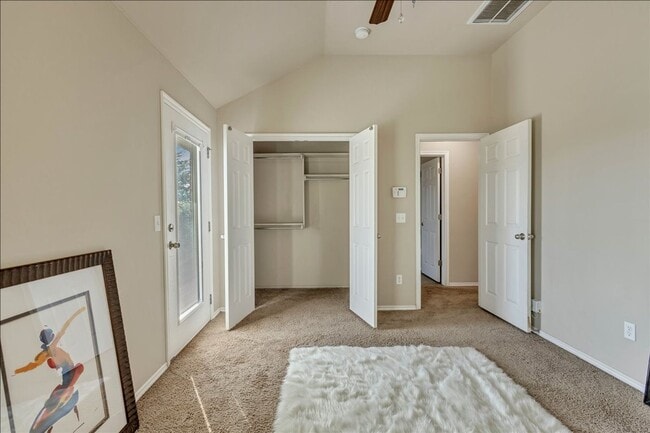 Building Photo - Adorable Cozy Home in Yukon (Mustang Schools)