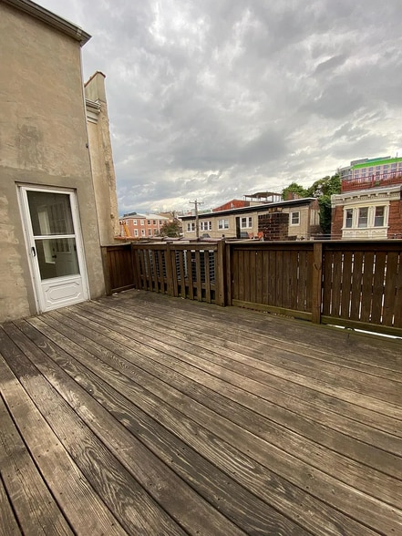 Building Photo - 702 N 2nd St