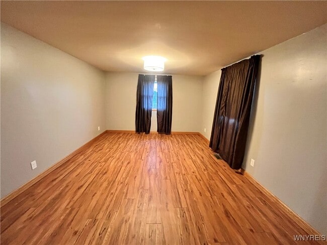 Building Photo - 13 Satinwood Dr