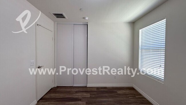 Building Photo - 15946 Silver Tip Way