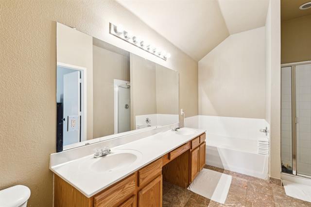 Building Photo - 5800 Palomino Dr