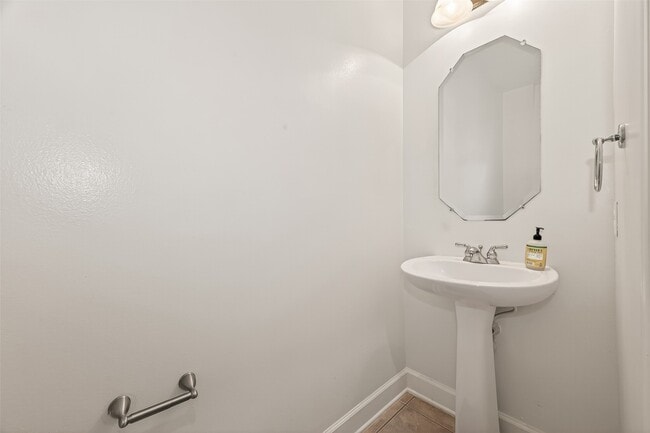 Building Photo - 3010 Pelican Cove