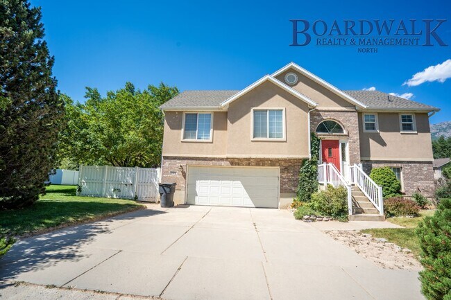 Building Photo - 4 Bed Home in Quiet S. Weber Neighborhood Near Park