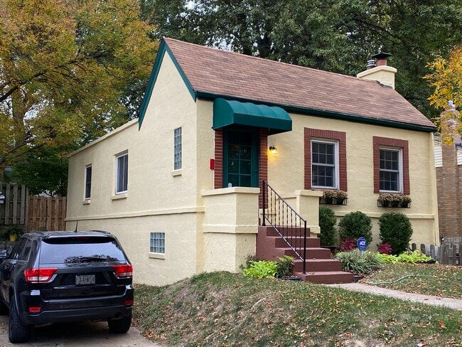 Building Photo - 8751 White Ave
