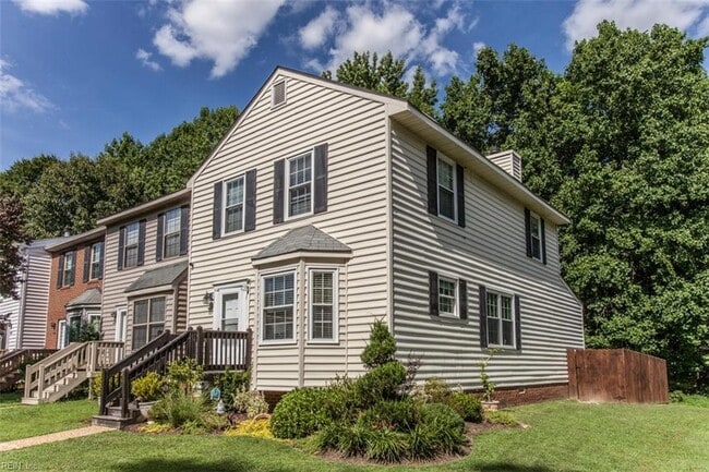 Primary Photo - 1678 Skiffes Creek Cir