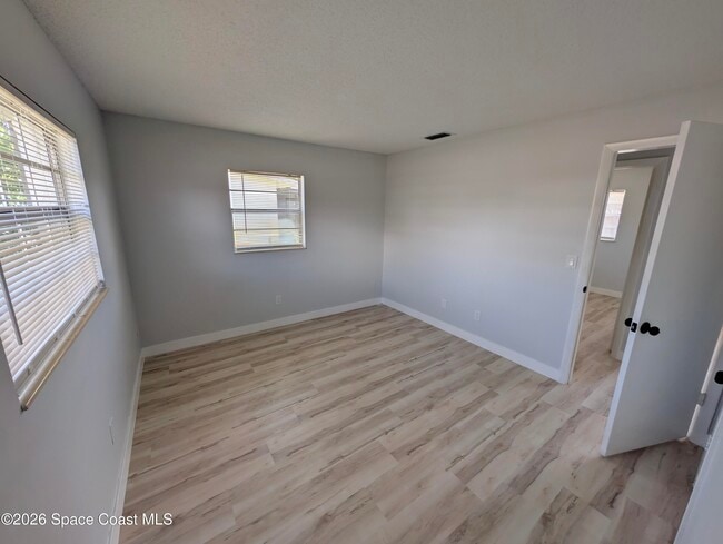 Building Photo - 4840 Volusia Ave