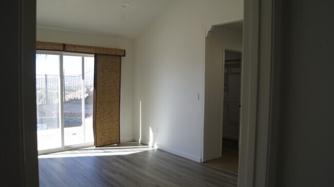 Building Photo - 27403 Garza Dr