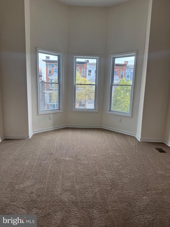 Building Photo - 312 E 25th St