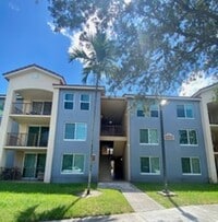 Building Photo - Boynton Beach Condominium