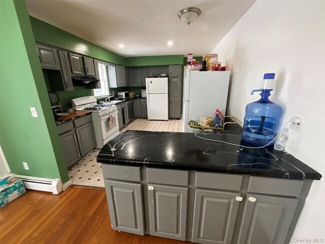 Building Photo - 7 Palmer Ave