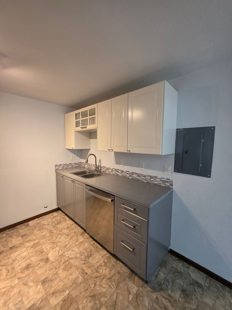 Building Photo - 4352 5th Ave NW