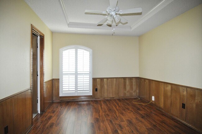 Building Photo - 2212 Diamond Point Dr