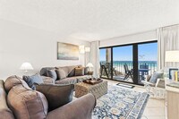 Building Photo - 8815 Thomas Dr