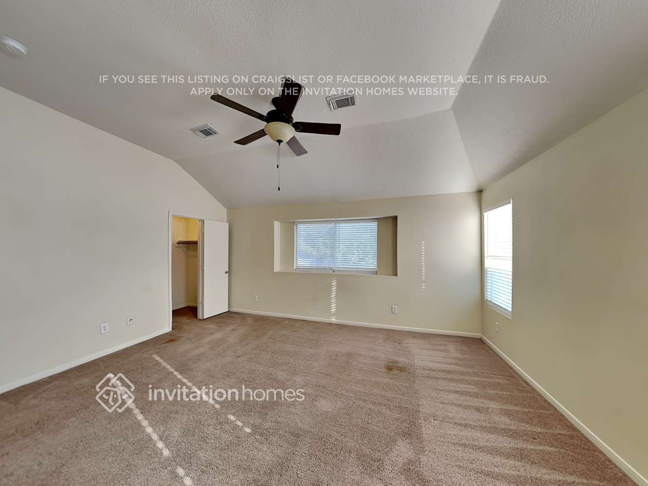 Building Photo - 1818 Day Lily Way