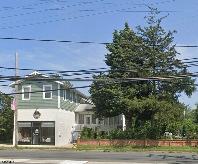 Building Photo - 1052 Shore Rd