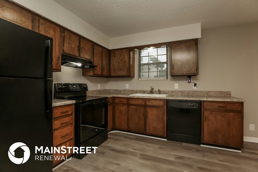 Building Photo - 431 Sunset Dr