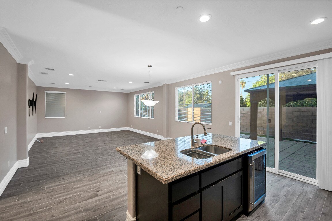 Building Photo - 4367 Amanecer Dr